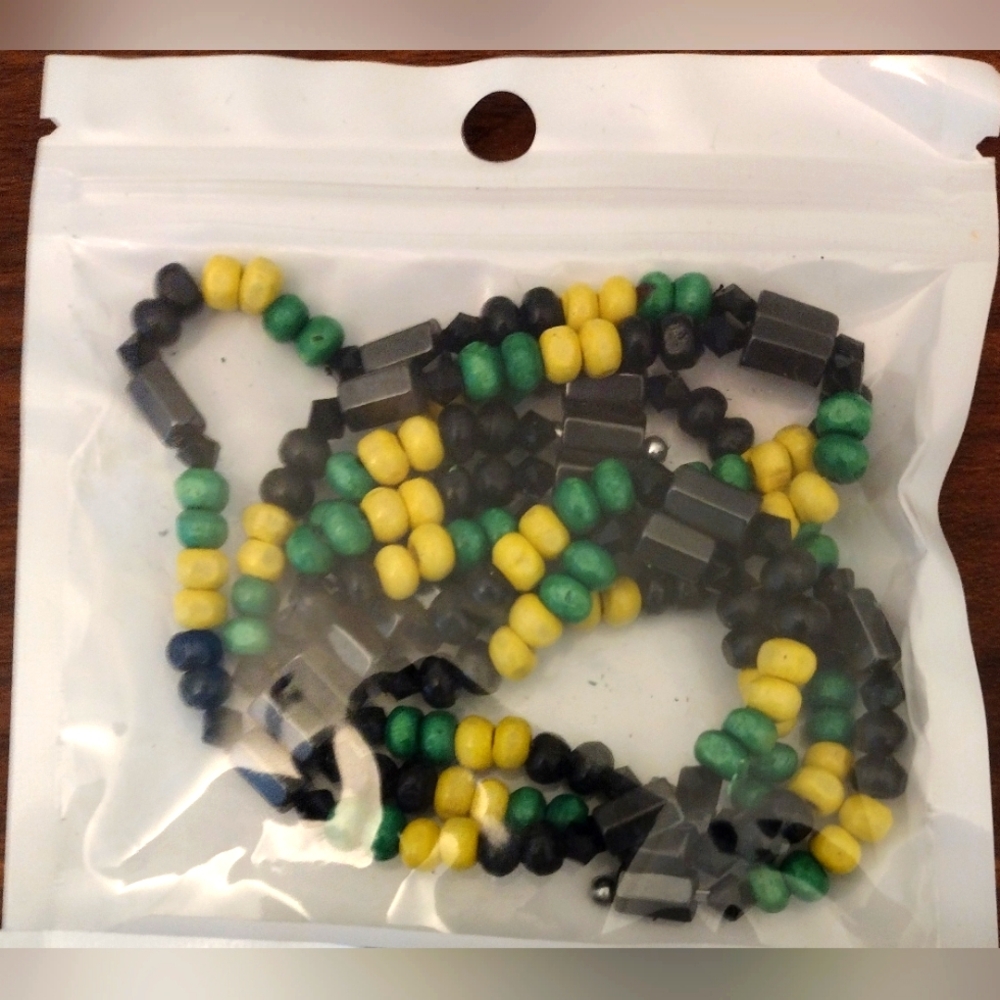 Jamaican colors wooden beads bracelet for men or women